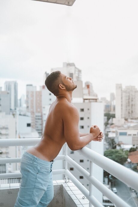 Alvarez