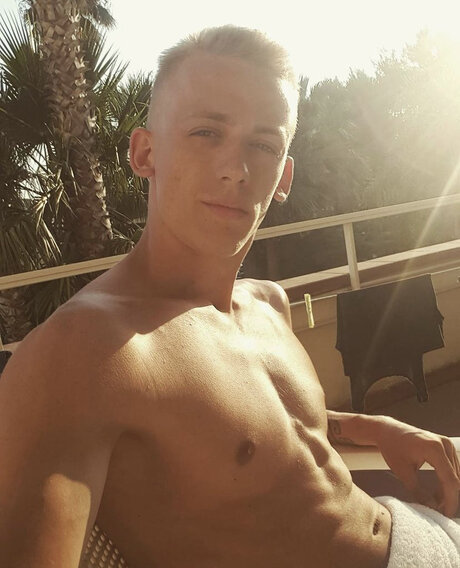 Photo nue de fuite OnlyFans de Ikarus95