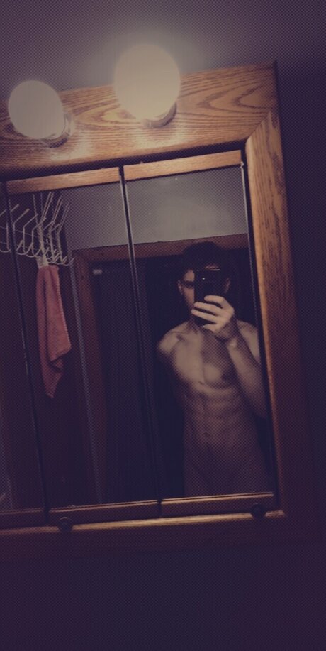 Photo nue de fuite OnlyFans de Mark