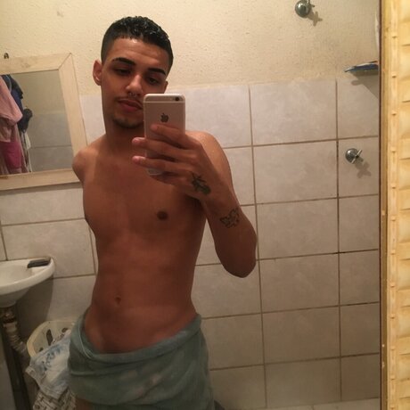 Photo nue de fuite OnlyFans de Raphael Machado