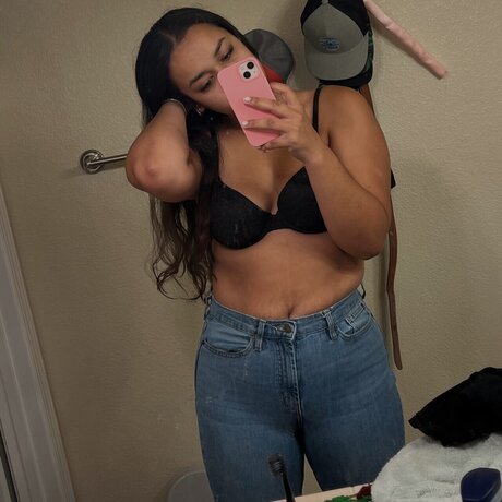 Photo nue de fuite OnlyFans de Craving Greens 