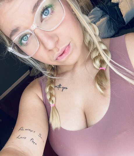Photo nue de fuite OnlyFans de Lexxxoxo