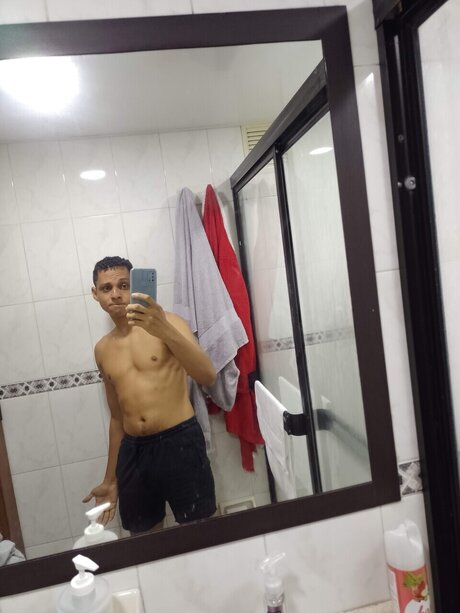 Photo nue de fuite OnlyFans de Alistar Loveless