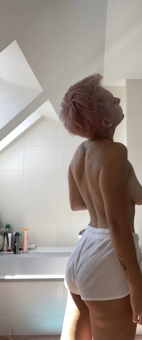 Photo nue de fuite OnlyFans de Pink