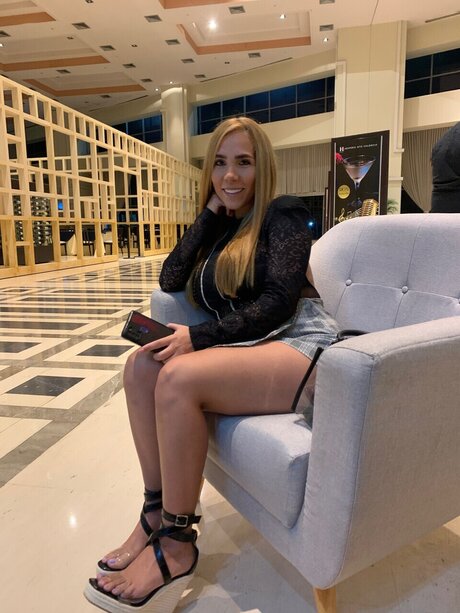 Photo nue de fuite OnlyFans de Antonella 