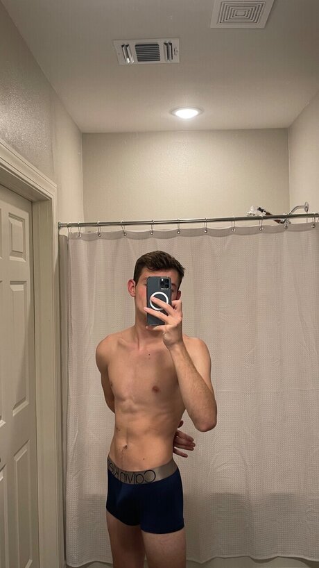 Photo nue de fuite OnlyFans de Adam