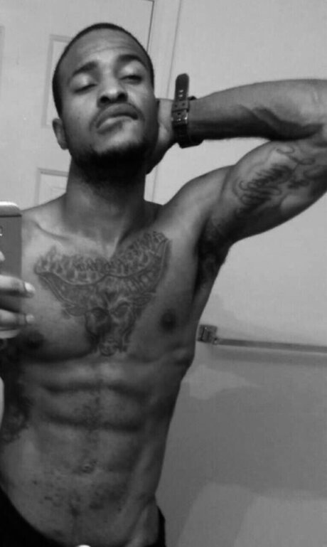 Photo nue de fuite OnlyFans de David Johnson