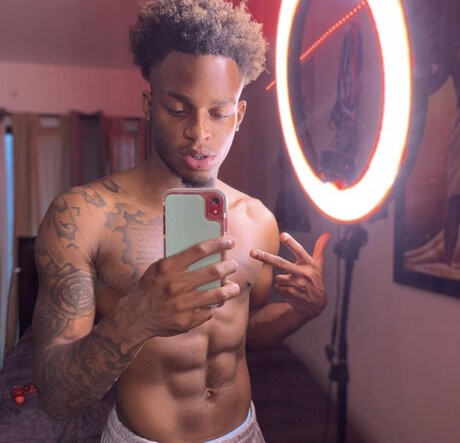 Photo nue de fuite OnlyFans de Nappyboye