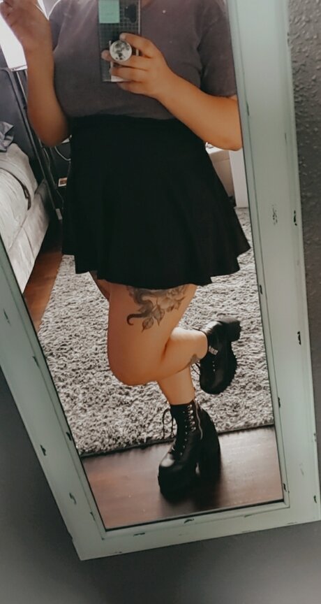 Photo nue de fuite OnlyFans de Yomi Amplt3