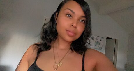Photo nue de fuite OnlyFans de Anique Hooks