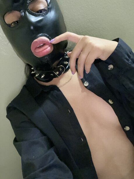 Photo nue de fuite OnlyFans de Flower Skull