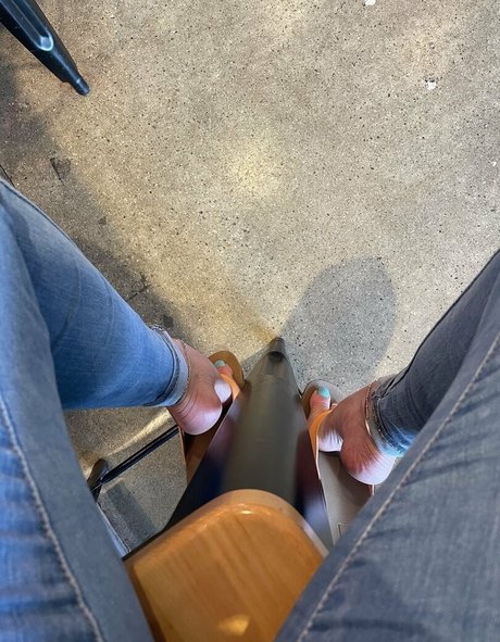 Photo nue de fuite OnlyFans de Mimifootnip