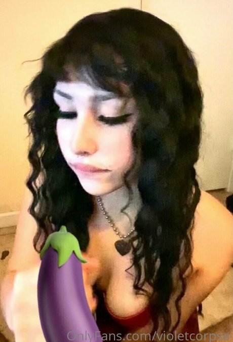 Photo nue de fuite OnlyFans de Violetcorpse