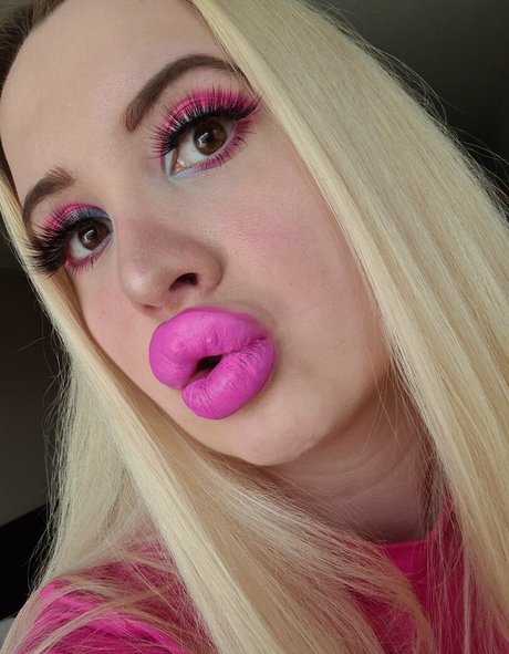 Photo nue de fuite OnlyFans de Vivianroseofficial
