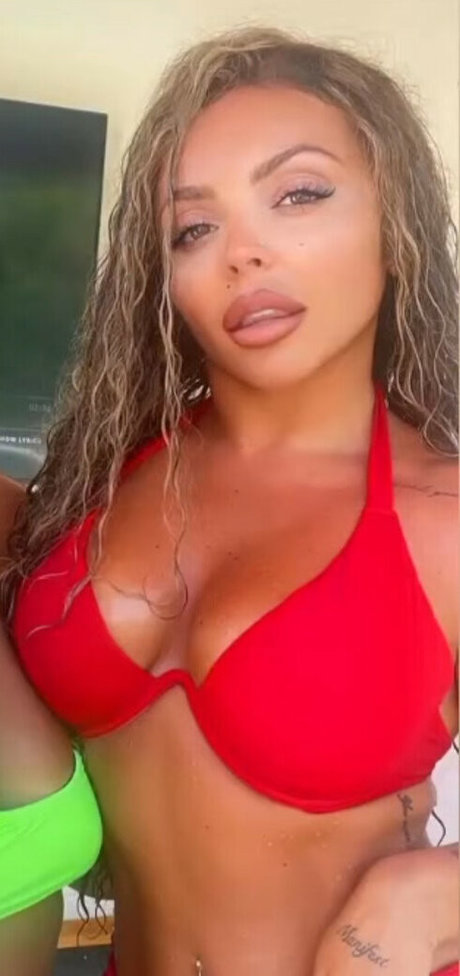 Photo nue de fuite OnlyFans de Jesy Nelson