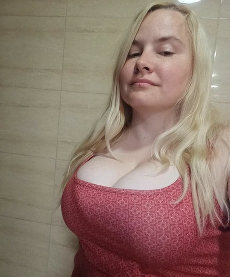 Photo nue de fuite OnlyFans de Dejana Savi