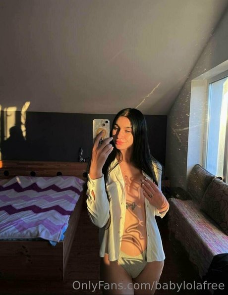 Photo nue de fuite OnlyFans de Babylolafree