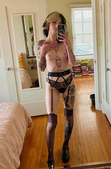Photo nue de fuite OnlyFans de Ratxgurl