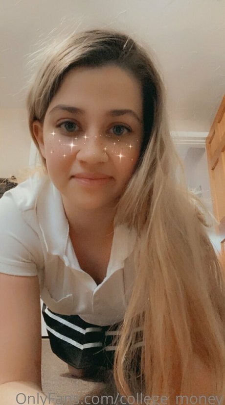 Photo nue de fuite OnlyFans de Collegemoney