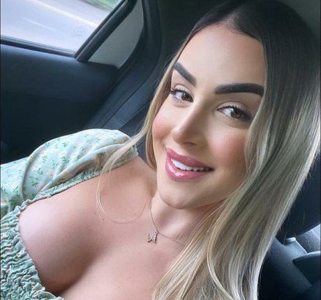 Photo nue de fuite OnlyFans de Elloah Guedes