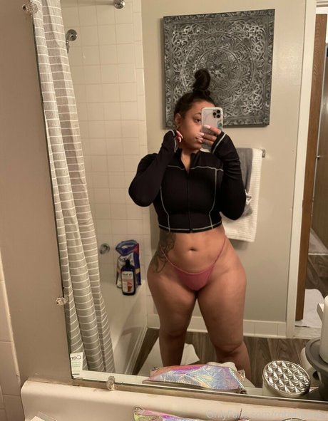 Photo nue de fuite OnlyFans de Robynbanks