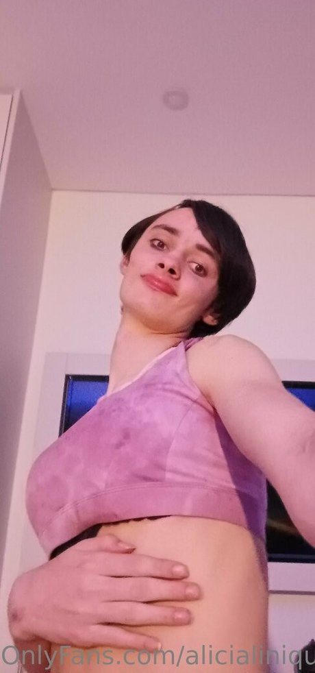 Photo nue de fuite OnlyFans de Alicialiniquinn