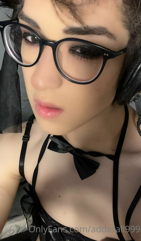 Photo nue de fuite OnlyFans de Adderall999
