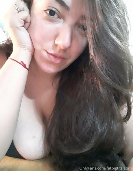 Photo nue de fuite OnlyFans de Curvygirlsuperboobs