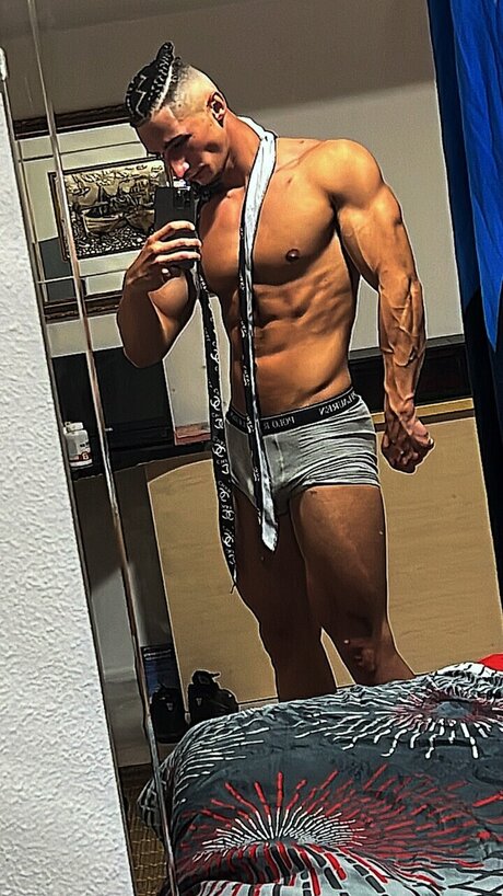 Photo nue de fuite OnlyFans de Coyote