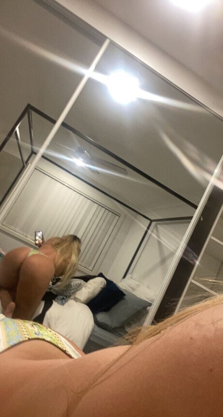 Photo nue de fuite OnlyFans de Rhiannon