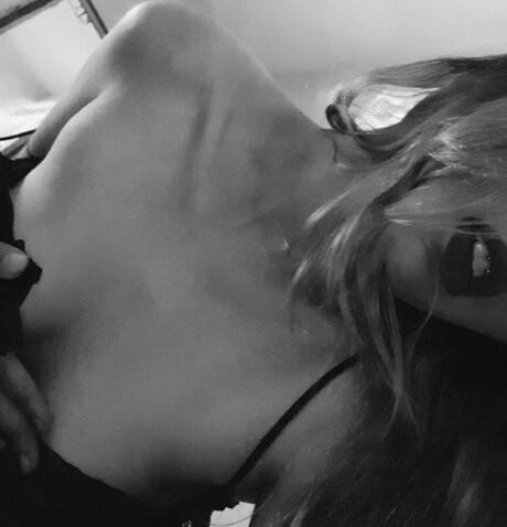 Photo nue de fuite OnlyFans de L