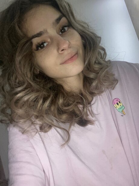 Photo nue de fuite OnlyFans de Ellapaul Free