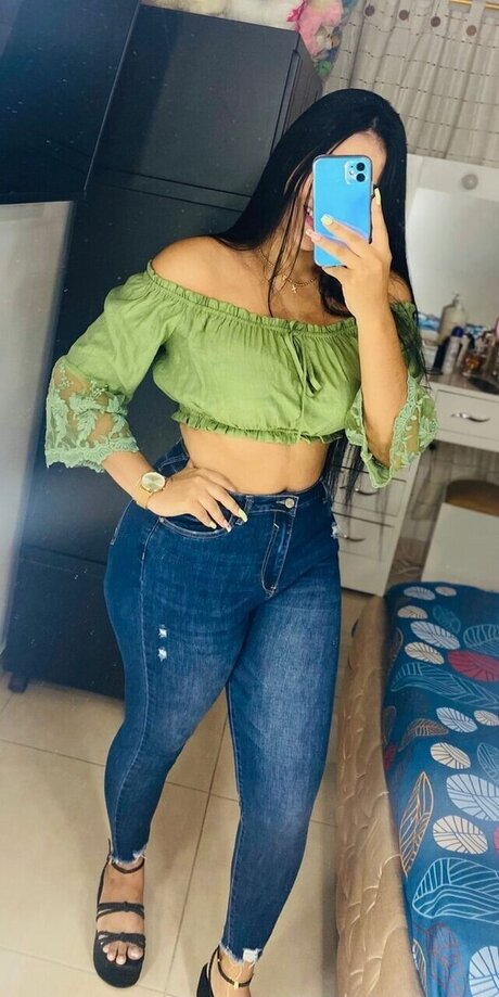 Photo nue de fuite OnlyFans de Anahi