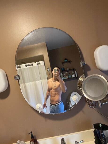 Photo nue de fuite OnlyFans de Christopher Barcenas
