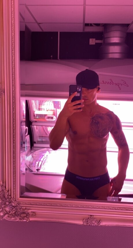 Photo nue de fuite OnlyFans de Jimmyspicerx