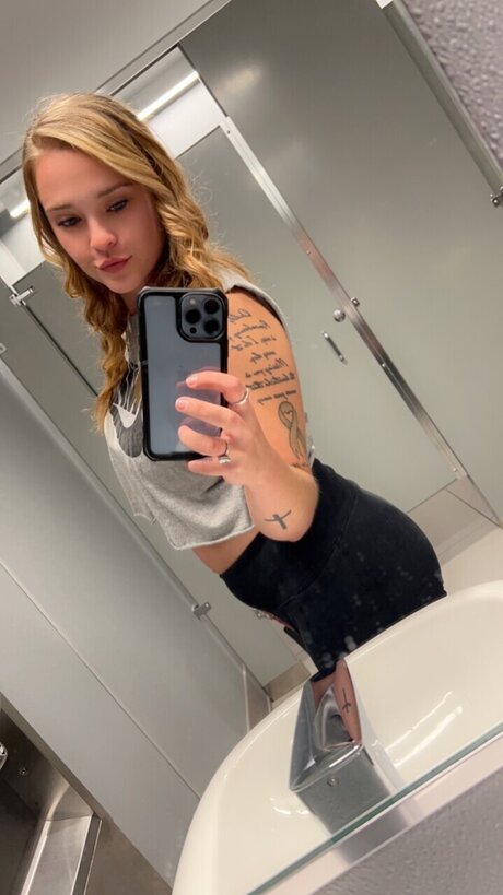 Photo nue de fuite OnlyFans de Ashley Kapalka