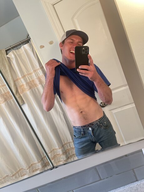 Photo nue de fuite OnlyFans de Smitty1999
