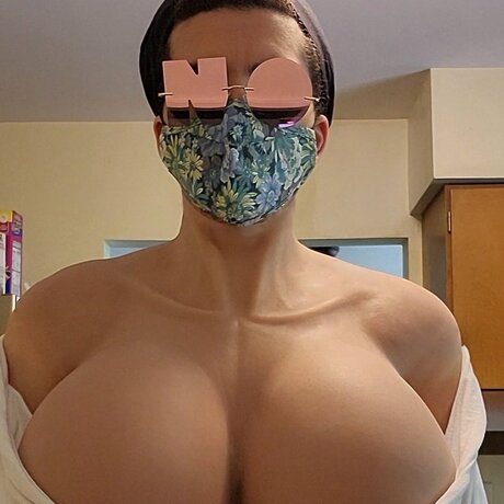 Photo nue de fuite OnlyFans de Nemo Krad