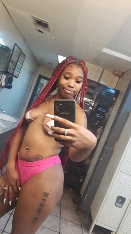 Photo nue de fuite OnlyFans de Candy