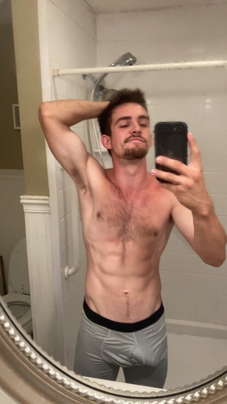 Photo nue de fuite OnlyFans de Daddy