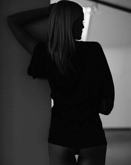 Photo nue de fuite OnlyFans de Lily Rose