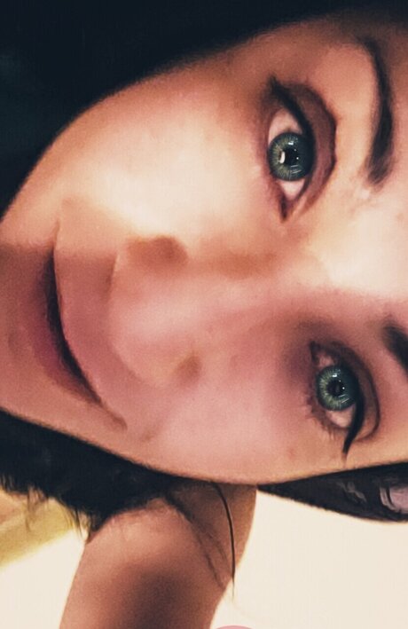 Photo nue de fuite OnlyFans de Mantra