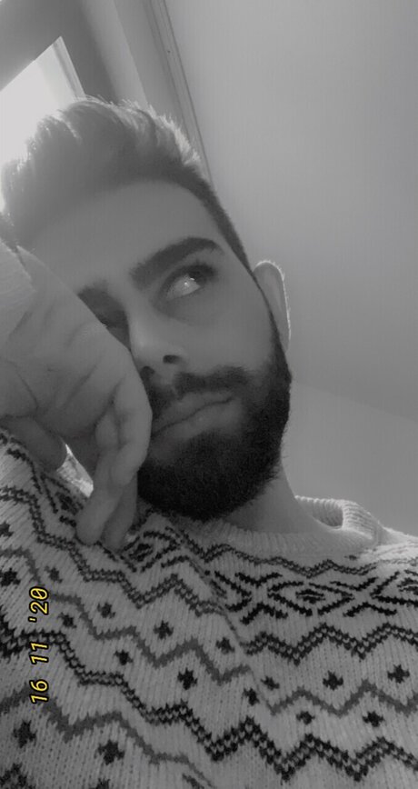 Photo nue de fuite OnlyFans de Peter Kertesz