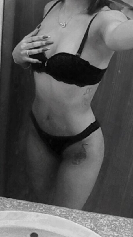 Photo nue de fuite OnlyFans de Fireday