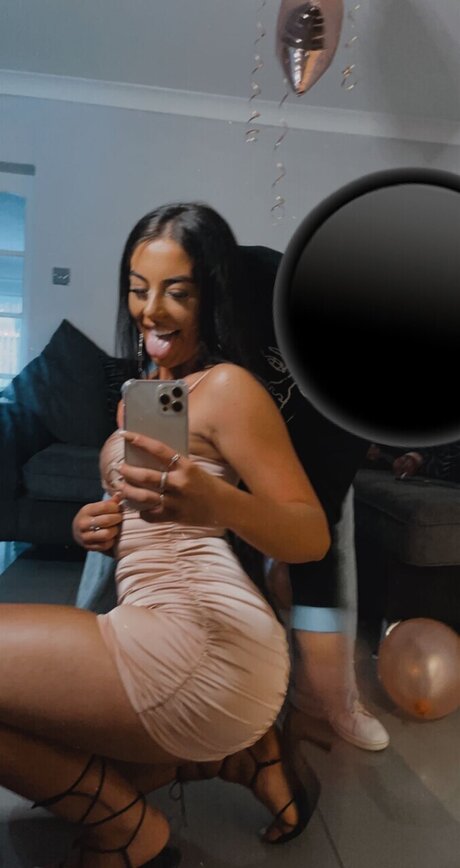 Photo nue de fuite OnlyFans de Lretaa