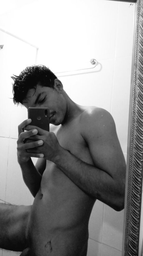 Photo nue de fuite OnlyFans de Dalton Magalhes