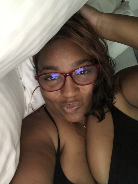 Photo nue de fuite OnlyFans de Ellevee Goss