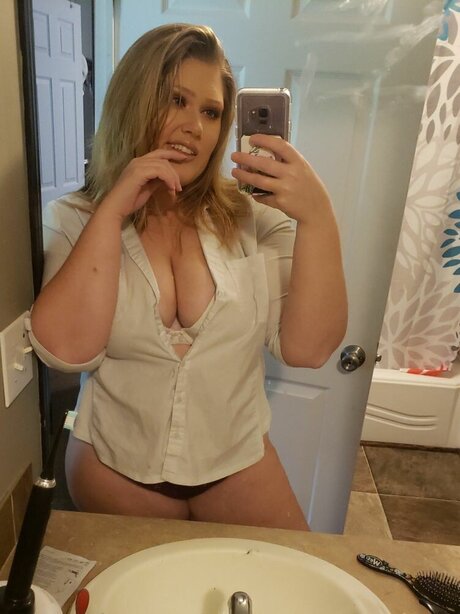 Photo nue de fuite OnlyFans de Hannah