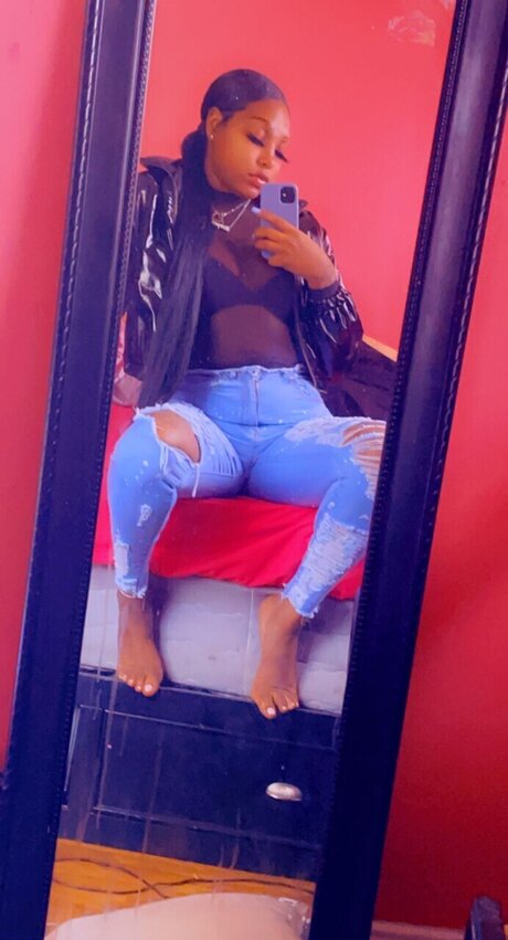 Photo nue de fuite OnlyFans de Yeaaaraee