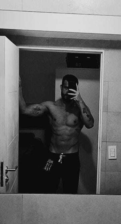 Photo nue de fuite OnlyFans de Leonardo